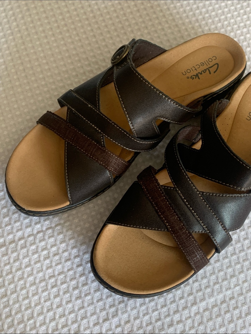 Clarks Merliah Holly Dark Brown leather upper Cross-Strap Slide Sandals size 10M - Picture 3 of 8
